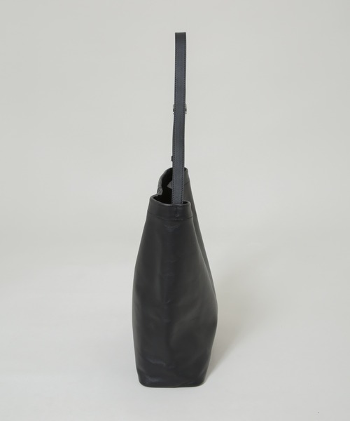 NANO universe（ナノユニバース）の「ITTI/別注 MARY BUCKET SHOULDER（ショルダーバッグ・メンズ・ブラック・FREE）」の4枚目の写真
