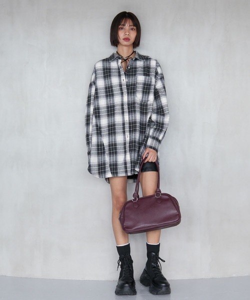 PAGEBOY(ページボーイ)の「【マルチWAY仕様】オンブレチェック2WAYシャツ2(シャツ/ブラウス・レディース・ブラウン/ネイビー/ブラック・FREE)」の4枚目の写真