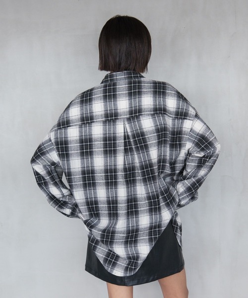 PAGEBOY(ページボーイ)の「【マルチWAY仕様】オンブレチェック2WAYシャツ2(シャツ/ブラウス・レディース・ブラウン/ネイビー/ブラック・FREE)」の9枚目の写真