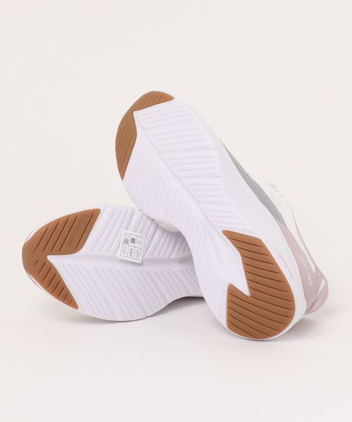 SKECHERS(スケッチャーズ)の「《SKECHERS》53 CONTOUR FOAM(スニーカー・レディース・ホワイト系その他/ブラック×ブラック・24.0cm/23.5cm/23.0cm/25.0cm/24.5cm/22.5cm)」の3枚目の写真