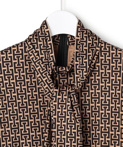 モノグラムプリントスムース ボウタイブラウス（シャツ/ブラウス