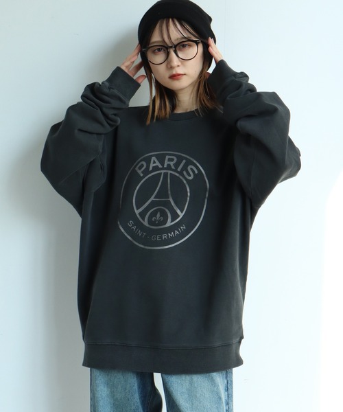 PARIS SAINT-GERMAIN(パリサンジェルマン)の「【Paris Saint-Germain/パリサンジェルマン】ヴィンテージピグメント加工 ロゴエンブレム 裏毛 スウェットトレーナー(スウェット・メンズ・ブラック系/ブラック系1・M/L/XL)」の14枚目の写真