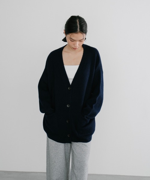 duei（デュイ）の「オーバーサイズニットカーディガン（カーディガン/ボレロ・レディース・ピンク/ネイビー/アイボリー・FREE）」の13枚目の写真