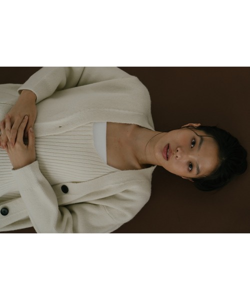 duei（デュイ）の「オーバーサイズニットカーディガン（カーディガン/ボレロ・レディース・ピンク/ネイビー/アイボリー・FREE）」の10枚目の写真