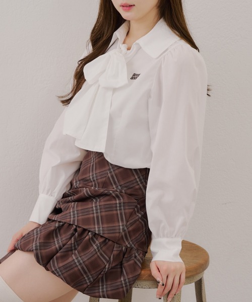 Another Branch olive des olive(アナザーブランチオリーブデオリーブ)の「2WAYボウタイブラウス(シャツ/ブラウス・レディース・オフホワイト/サックスブルー/ブラウン/チェック・FREE)」の2枚目の写真