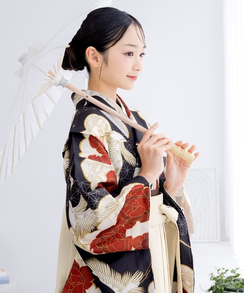 SOUBIEN(ソウビエン)の「【floro by SOUBIEN】ハイジュニア袴4点セット(着物・襦袢・下帯・袴)(着物・キッズ・グリーン系その他/ネイビー×ホワイト/バーガンディー/レッド系その他3/レンガ/ブラック系その他/ネイビー系/クリーム/レッド系その他2/グリーン系その他4/ホワイト×レッド/ピンク系その他/レッド系その他4/ホワイト×グレー/モスグリーン系/ダークネイビー/グリーン系その他2/ホワイト系その他/グリーン系その他3/レッド系その他/ブラック系その他2/インディゴブルー・SS/S/M/L/LL)」の6枚目の写真