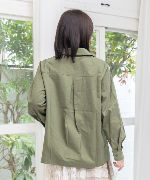 ScoLar(スカラー)の「153649:ネコ花柄切替シャツ(シャツ/ブラウス・レディース・カーキ/アイボリー・M)」の13枚目の写真