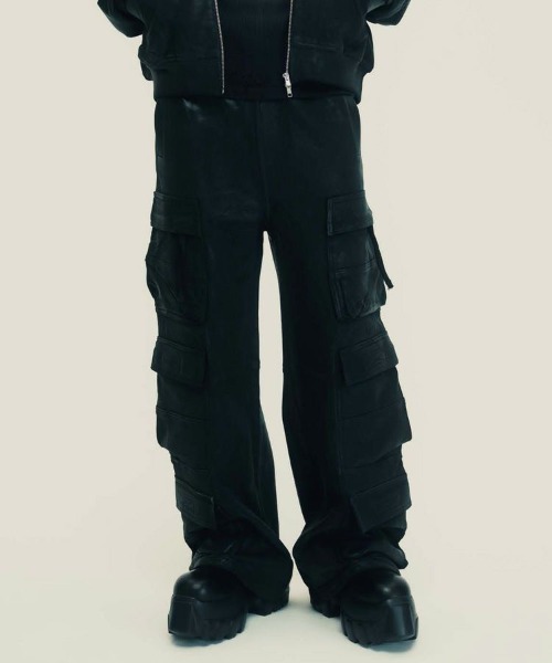 STYLISE（スタイライズ）の「【BREATH】COATING TRIPLE CARGO PANTS / ブラック [BR25AW-P1001]（デニムパンツ・メンズ・ブラック・M）」の3枚目の写真