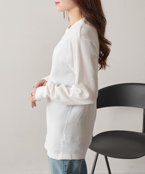 HANES(ヘインズ)の「【Hanes】ヘンリーネックロングスリーブ HM4-S104(Tシャツ/カットソー・レディース・グレー/ブラック/ホワイト・M/L)」の12枚目の写真