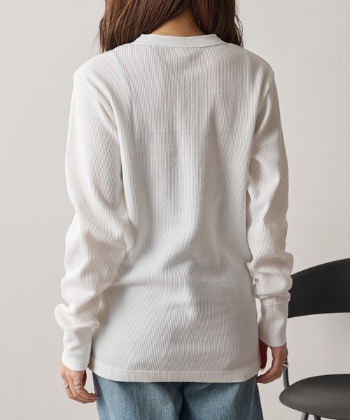 HANES(ヘインズ)の「【Hanes】ヘンリーネックロングスリーブ HM4-S104(Tシャツ/カットソー・レディース・グレー/ブラック/ホワイト・M/L)」の11枚目の写真