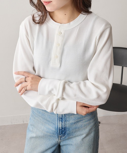 HANES(ヘインズ)の「【Hanes】ヘンリーネックロングスリーブ HM4-S104(Tシャツ/カットソー・レディース・グレー/ブラック/ホワイト・M/L)」の4枚目の写真