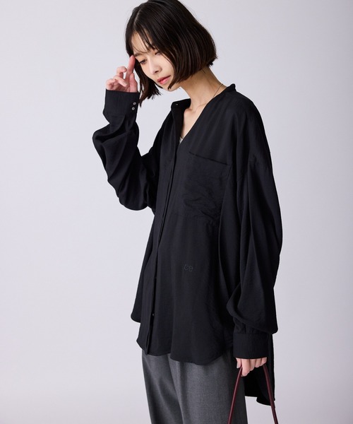 c/est（シーエ）の「c/est/シーエ NELLY ネリースタンドカラーシャツブラウス（シャツ/ブラウス・レディース・ブラック/オフホワイト/ブルー・FREE）」の19枚目の写真