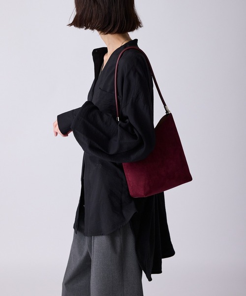 c/est（シーエ）の「c/est/シーエ NELLY ネリースタンドカラーシャツブラウス（シャツ/ブラウス・レディース・ブラック/オフホワイト/ブルー・FREE）」の20枚目の写真