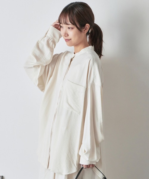 c/est（シーエ）の「c/est/シーエ NELLY ネリースタンドカラーシャツブラウス（シャツ/ブラウス・レディース・ブラック/オフホワイト/ブルー・FREE）」の7枚目の写真