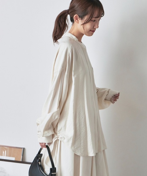 c/est（シーエ）の「c/est/シーエ NELLY ネリースタンドカラーシャツブラウス（シャツ/ブラウス・レディース・ブラック/オフホワイト/ブルー・FREE）」の9枚目の写真