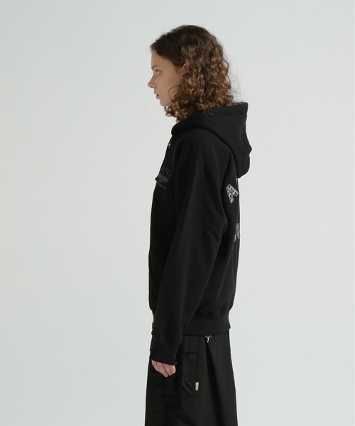 AVIREX（アヴィレックス）の「《取扱店限定アイテム》LEOPARD VARSITY LOGO PARKA（パーカー・レディース・オートミール/ブラック・S/M）」の9枚目の写真