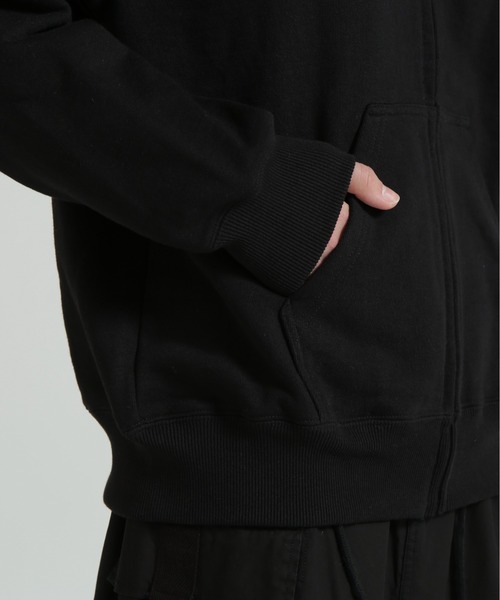 AVIREX（アヴィレックス）の「《取扱店限定アイテム》LEOPARD VARSITY LOGO PARKA（パーカー・レディース・オートミール/ブラック・S/M）」の13枚目の写真