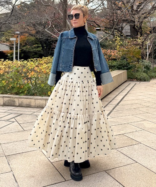 JENNE(ジェンヌ)の「ラグジュアリードットタックスカート(北陸生産生地)(スカート・レディース・ブラック/ネイビー/アイボリー・SMALL/MEDIUM/X-LARGE/LARGE)」の19枚目の写真