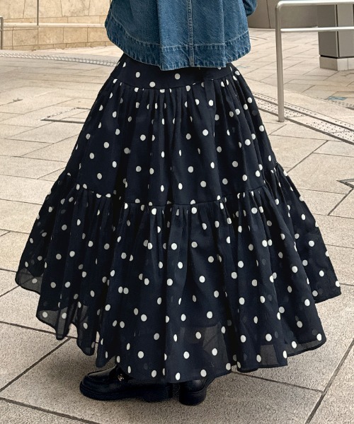 JENNE(ジェンヌ)の「ラグジュアリードットタックスカート(北陸生産生地)(スカート・レディース・ブラック/ネイビー/アイボリー・SMALL/MEDIUM/X-LARGE/LARGE)」の5枚目の写真