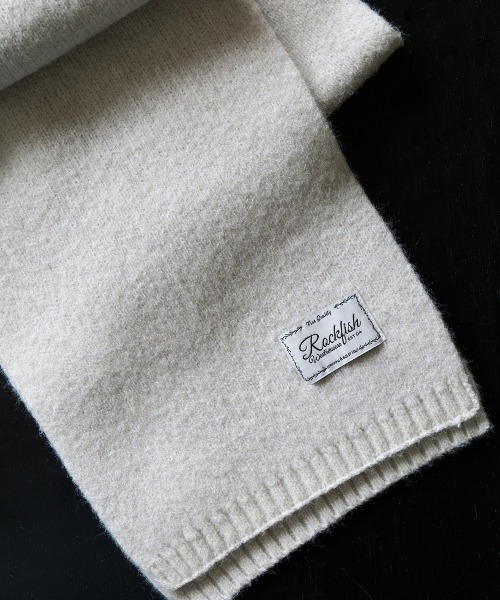 ROCKFISH WEATHERWEAR（ロックフィッシュウェザーウェア）の「NEW FLUFFY SCARF（マフラー・レディース・ネイビー/ライトグレー/ピンク/クリーム/グレー/スカイブルー/ライラック/ベージュ/レッド/ブラウン・FREE）」の16枚目の写真