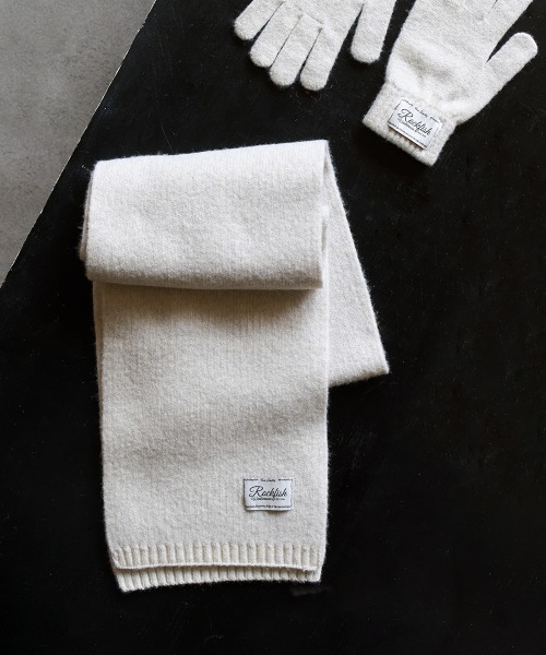 ROCKFISH WEATHERWEAR（ロックフィッシュウェザーウェア）の「NEW FLUFFY SCARF（マフラー・レディース・ネイビー/ライトグレー/ピンク/クリーム/グレー/スカイブルー/ライラック/ベージュ/レッド/ブラウン・FREE）」の17枚目の写真