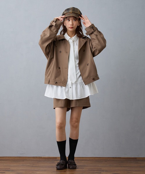 NICOLE CLUB(ニコル クラブ)の「ペプラムデザインブラウス(シャツ/ブラウス・レディース・チャコール/オフホワイト/サックスブルー・MEDIUM)」の6枚目の写真