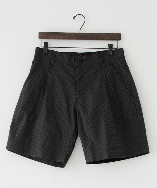 RYU(リュー)の「paper-like cotton one-tuck shorts(その他パンツ・メンズ・ブラック/グレイッシュベージュ・2/4)」の14枚目の写真