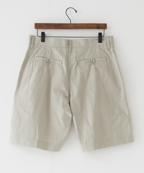 RYU(リュー)の「paper-like cotton one-tuck shorts(その他パンツ・メンズ・ブラック/グレイッシュベージュ・2/4)」の5枚目の写真