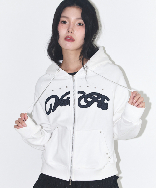 ILLIGO(イリゴ)の「チェックアプリケフードジップアップホワイト(パーカー・レディース・その他・SMALL/MEDIUM)」の3枚目の写真