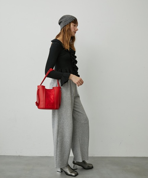 uyu.(ウユ)の「フロントフリルリブニットトップス(Tシャツ/カットソー・レディース・ホワイト/ブラック/ブラウン・FREE)」の9枚目の写真