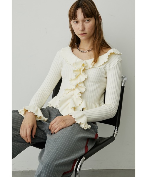 uyu.(ウユ)の「フロントフリルリブニットトップス(Tシャツ/カットソー・レディース・ホワイト/ブラック/ブラウン・FREE)」の21枚目の写真