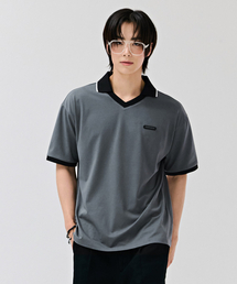 CHASECULT（チェイスカルト）の「Men's V-neck collar short-sleeved t-shirt - DCRK5741E09（ポロシャツ・メンズ）」
