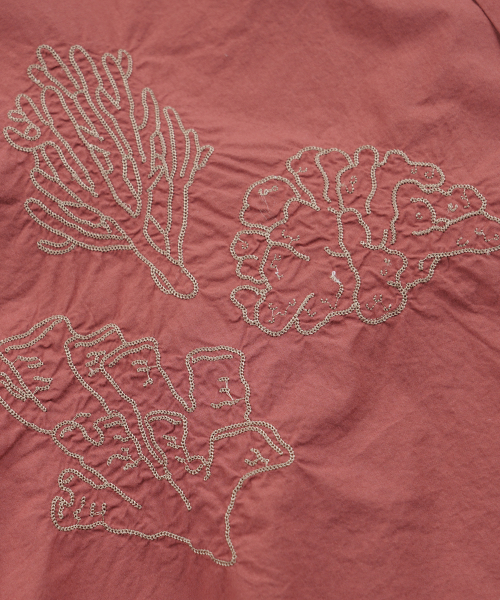 FRIZMWORKS(フリズムワークス)の「CORAL NEEDLEWORK HALF SHIRT _ BRICK(シャツ/ブラウス・メンズ・その他・SMALL/MEDIUM/LARGE/X-LARGE)」の6枚目の写真