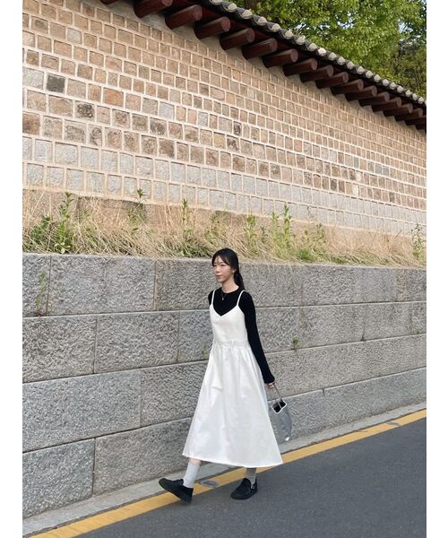 MUSINSA STANDARD WOMAN（ムシンサスタンダードウーマン）の「ウィメンズスリムクロップクルーネック長袖Tシャツ[ブラック]（Tシャツ/カットソー・レディース・その他・SMALL/MEDIUM/LARGE/X-SMALL）」の10枚目の写真