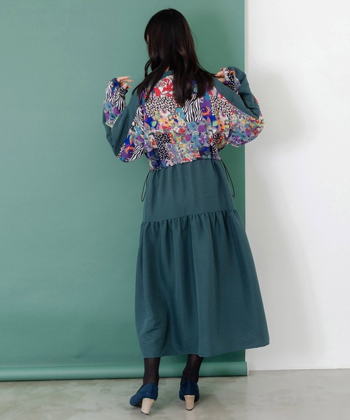 ScoLar（スカラー）の「153679：総柄ワッシャーティアードシャツワンピース（シャツワンピース・レディース・グリーン/ブラウン/ブラック・M）」の7枚目の写真