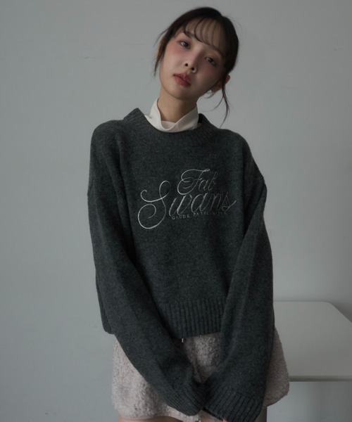 Nadana(ナダナ)の「ロゴ刺繍ニットショートプルオーバー(ニット/セーター・レディース・グレー/ブルー/アイボリー・FREE)」の15枚目の写真