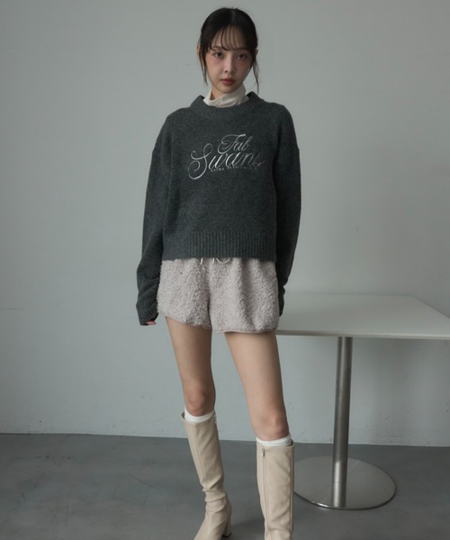 Nadana(ナダナ)の「ロゴ刺繍ニットショートプルオーバー(ニット/セーター・レディース・グレー/ブルー/アイボリー・FREE)」の16枚目の写真