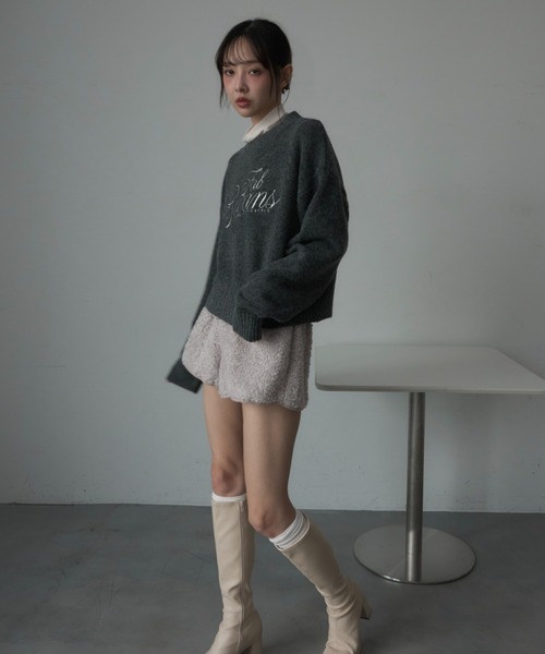 Nadana(ナダナ)の「ロゴ刺繍ニットショートプルオーバー(ニット/セーター・レディース・グレー/ブルー/アイボリー・FREE)」の19枚目の写真