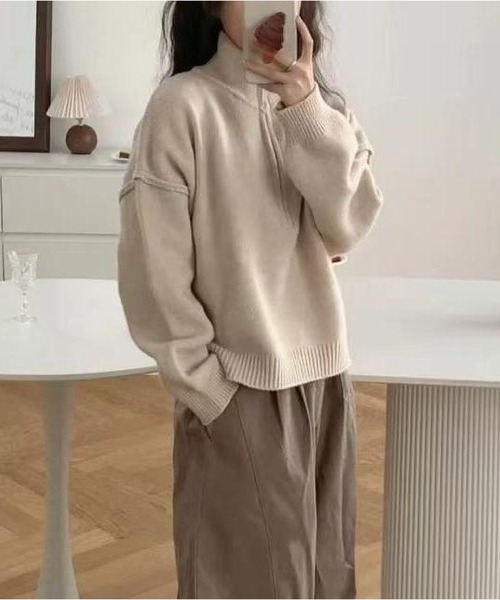 MAISON DE THERESE(メゾン ド テレーズ)の「ゆったりハーフジップタートルネックの厚手セーター(ニット/セーター・レディース・ブラック/アイボリー/ワイン/グレー/ベージュ・FREE)」の4枚目の写真
