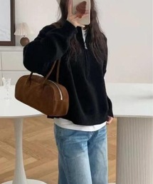 ゆったりハーフジップタートルネックの厚手セーター