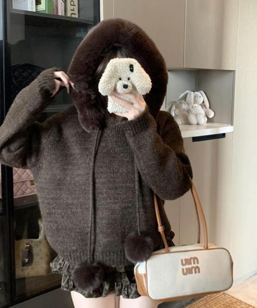 Nia（ニア）の「Nia(ニア)/ボリュームファー　ポンポン付き　ニットトップス（ニット/セーター・レディース・ブラウン/グレー/アイボリー・FREE）」の9枚目の写真