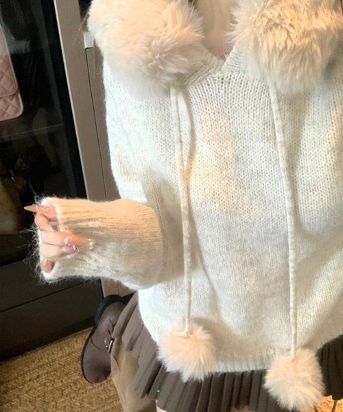 Nia（ニア）の「Nia(ニア)/ボリュームファー　ポンポン付き　ニットトップス（ニット/セーター・レディース・ブラウン/グレー/アイボリー・FREE）」の6枚目の写真