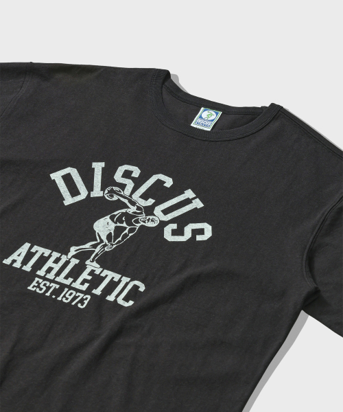 DISCUS ATHLETIC(ディスカス アスレチック)の「ヘビーウェイトセンターロゴTシャツウォッシュドブラック(Tシャツ/カットソー・メンズ・その他・MEDIUM/LARGE/X-LARGE)」の6枚目の写真