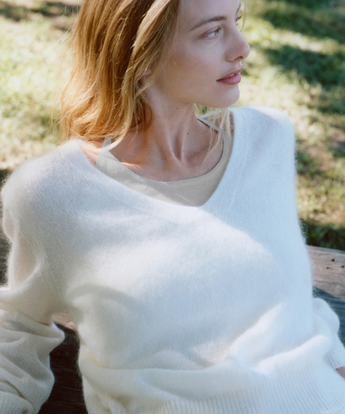 FOLNUA(フォルニュア)の「DOSE V NECK KNIT (IVORY)(ニット/セーター・レディース・その他・FREE)」の2枚目の写真