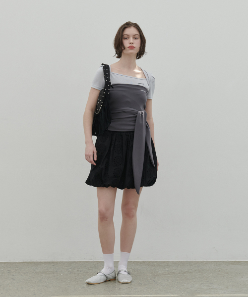 320SHOWROOM(320ショールーム)の「Bloomie Two-Way Punching Skirt Black(スカート・レディース・ブラック・FREE)」の3枚目の写真
