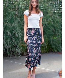 LANGNLU（ラングアンドルー）の「DELILAH Satin Long Skirt (Delilah)_BLACK（スカート）」