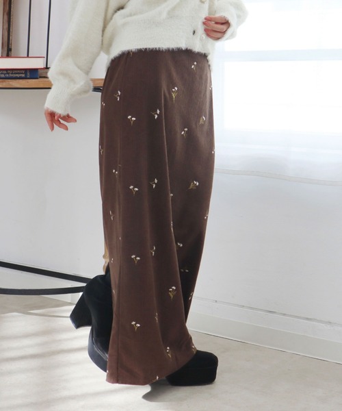 CECIL McBEE(セシルマクビー)の「カットコール花柄刺繍ナロースカート(スカート・レディース・ブラック/ブラウン・MEDIUM/LARGE)」の6枚目の写真