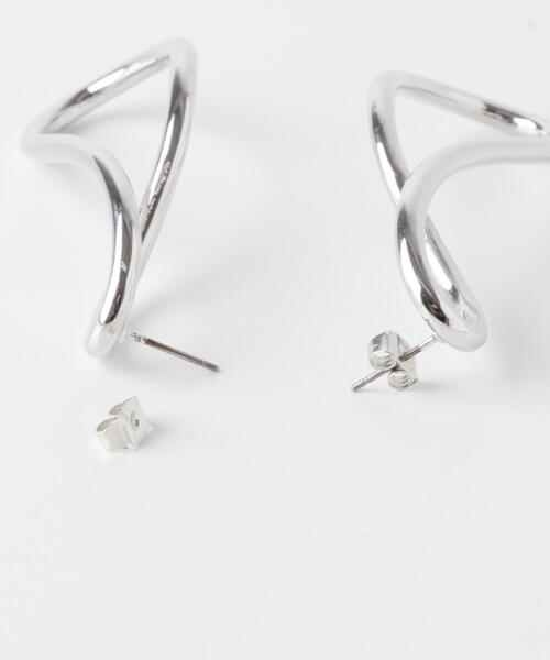 KBF（ケイビーエフ）の「デフォルメピアス（ピアス（両耳用）・レディース・ゴールド/シルバー・ONE）」の7枚目の写真