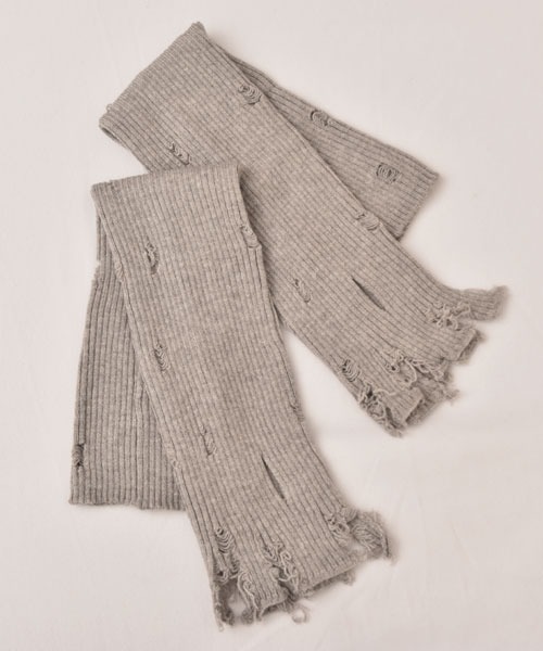 VIBGYOR Women（ヴィブジョー　ウィメン）の「【float】《推し活/推しカラー/メンカラ》無地 リブニット ダメージデザイン アームカバー /アームウォーマー【8色展開】（アームカバー・レディース・ブラック/グレー/ホワイト/ピンク/レッド/チャコール/パープル/イエロー・FREE）」の14枚目の写真