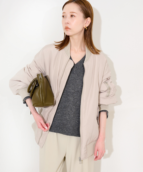 SLOBE IENA（スローブイエナ）の「中綿MA-1（MA-1・レディース・ベージュ/ライトグレー・FREE）」の5枚目の写真